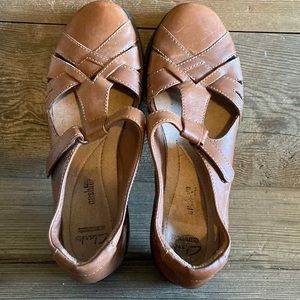 Clarks Brown Leather Women Shoe Size 9